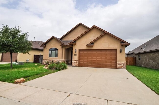 Building Photo - 15615 Wood Brook Ln