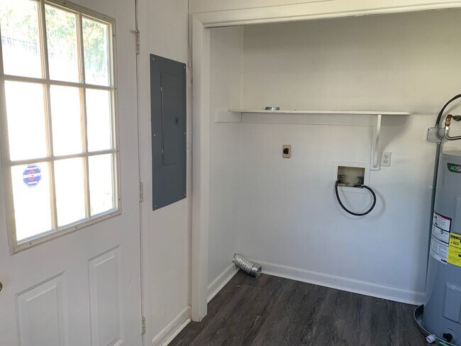Foto del edificio - 3 bedroom home on cul-de-sac street