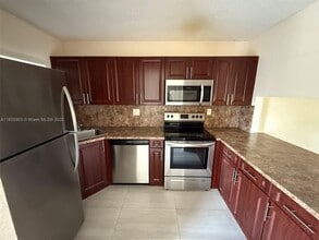 Building Photo - 2740 W 76th St