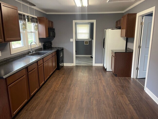 Building Photo - Cute Updated Home In Kannapolis, NC!