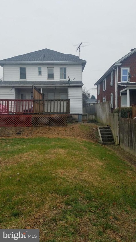 Primary Photo - 245 S Allison St