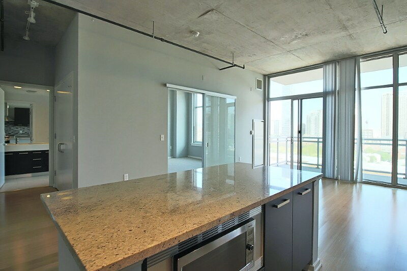 Foto principal - 152 W Roosevelt Rd