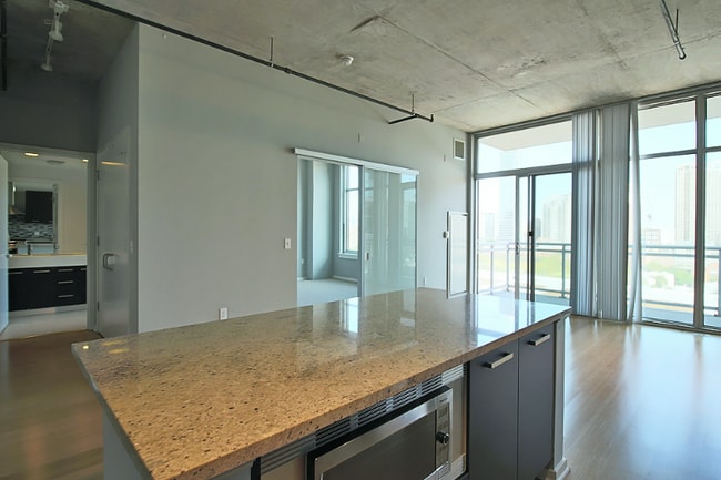 Photo - 152 W Roosevelt Rd Apartment