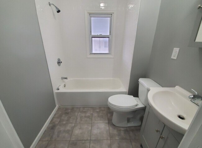 Building Photo - Herbert