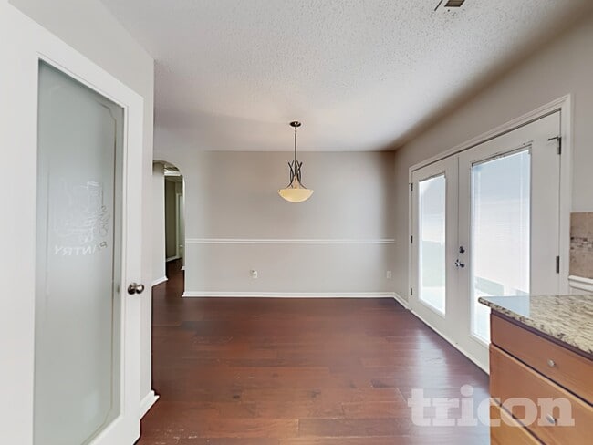 Foto del edificio - 1829 Mission Oaks St