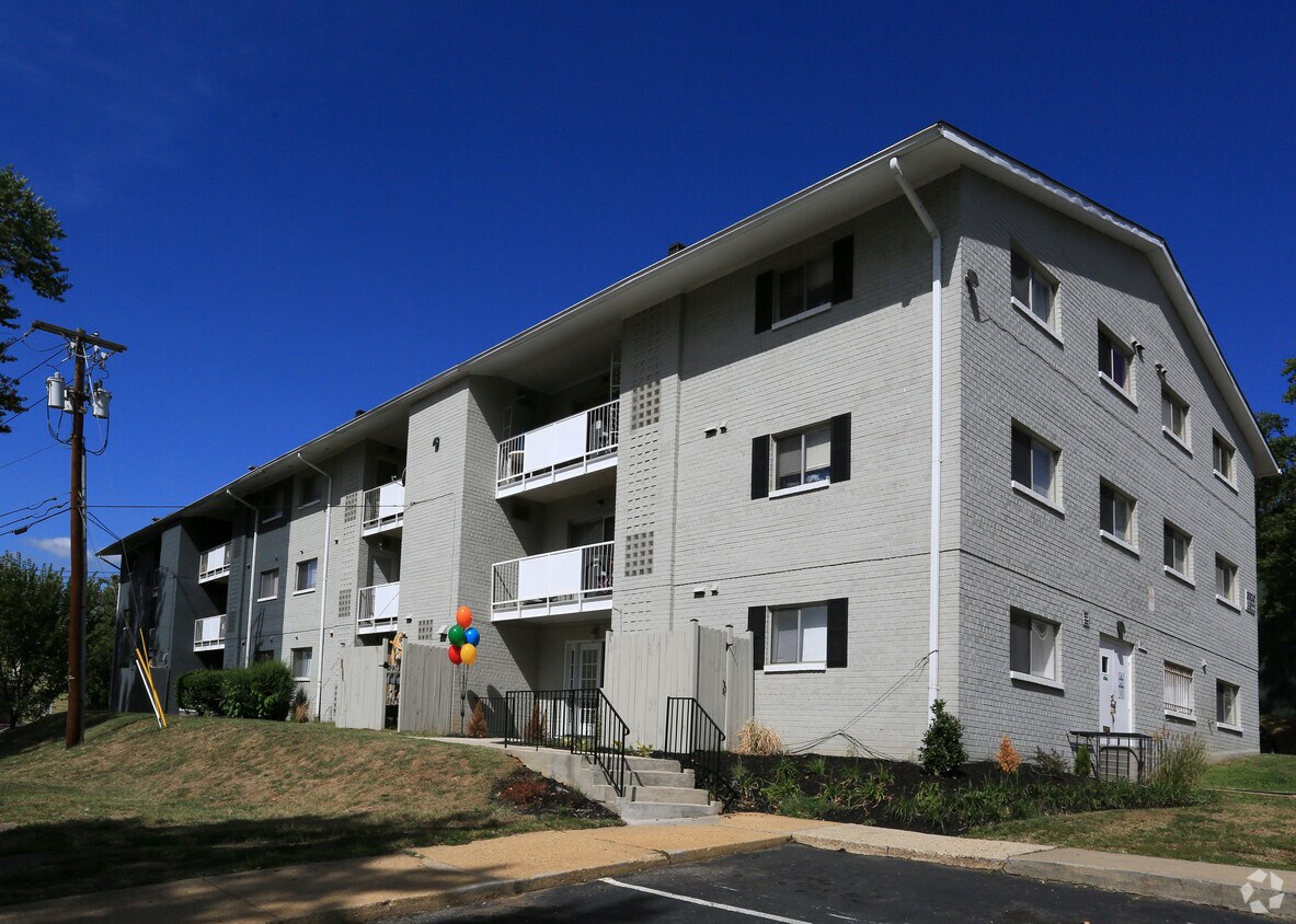 Oak Hill Apartments Washington, DC