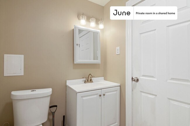 Foto del edificio - Room in Shared 4 bed/1 bath home in Allston