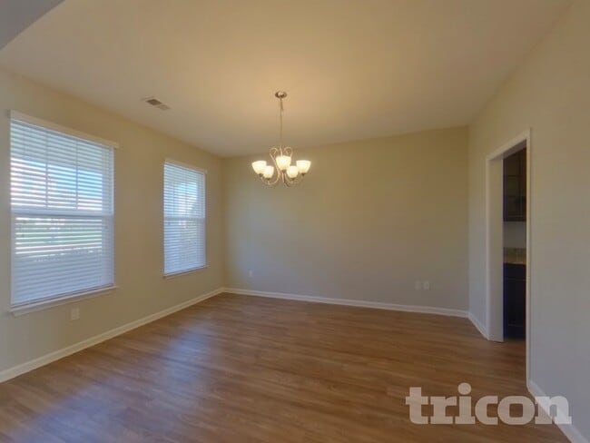 Foto del edificio - 583 Goldstone Ln