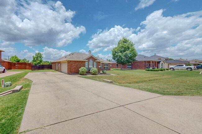 Foto del edificio - Charming Rockwall Home on Spacious Lot