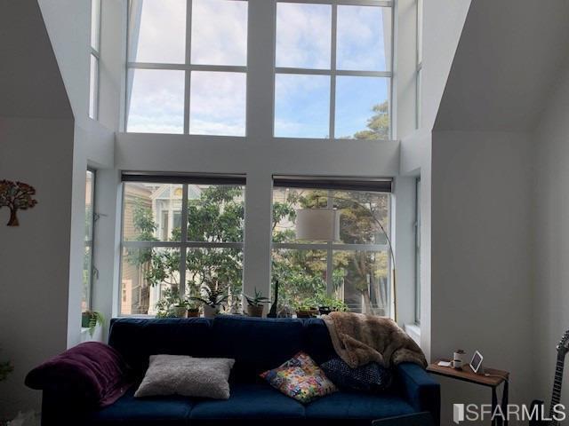 Foto del edificio - 645 Haight St