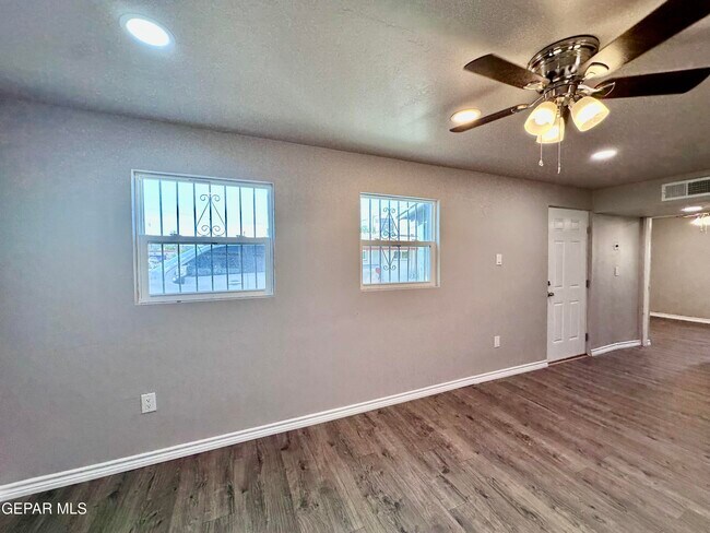 Foto del edificio - 4808 N Stevens St