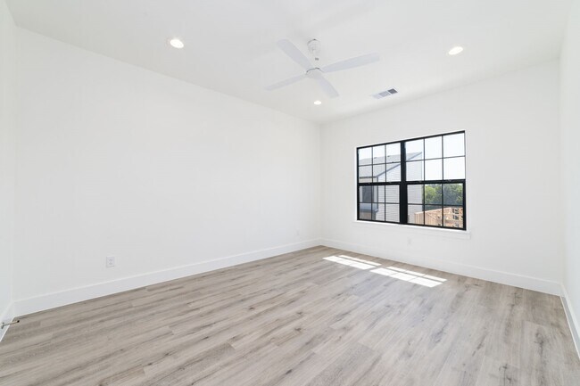 Foto del edificio - 11906 N Hoa Sen Cir