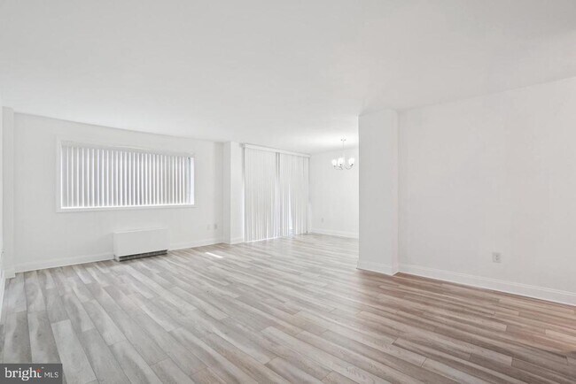 Foto del edificio - 2059 Huntington Ave
