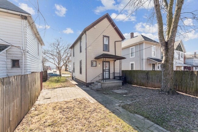 Foto del edificio - 274 E Barthman Ave