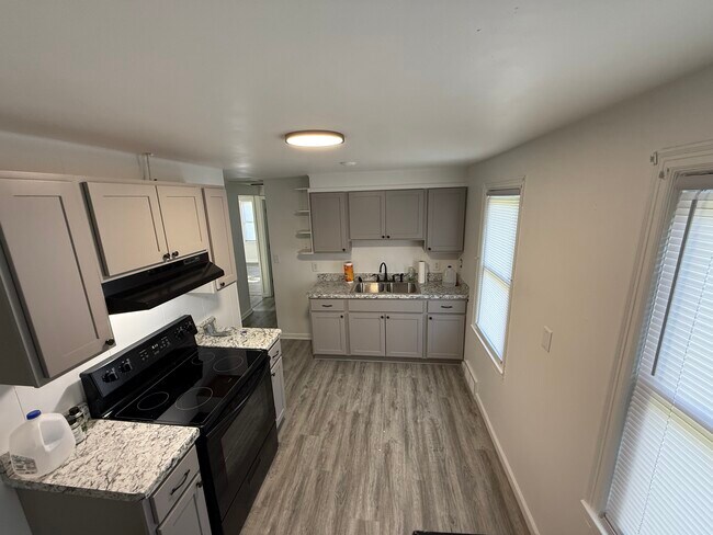Foto del edificio - 1311 N Green Bay Rd