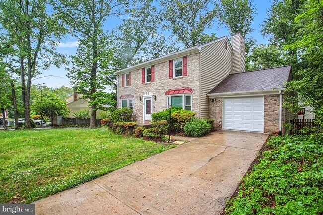 Foto del edificio - 16200 Edgewood Dr