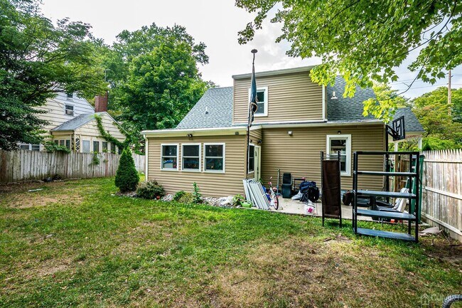 Building Photo - 241 Milltown Rd