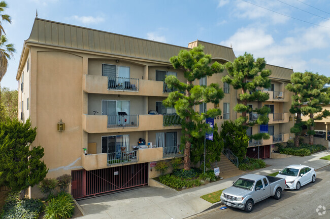 Primaria - Lido Apartments - 1711 Corinth Avenue