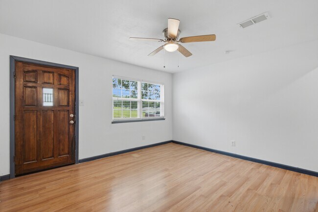 Foto del edificio - 620 E Sears St