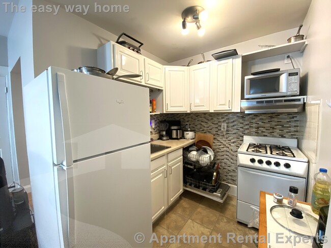 Building Photo - Riverside/Central Square - 3 Bed, 2 Bath w...