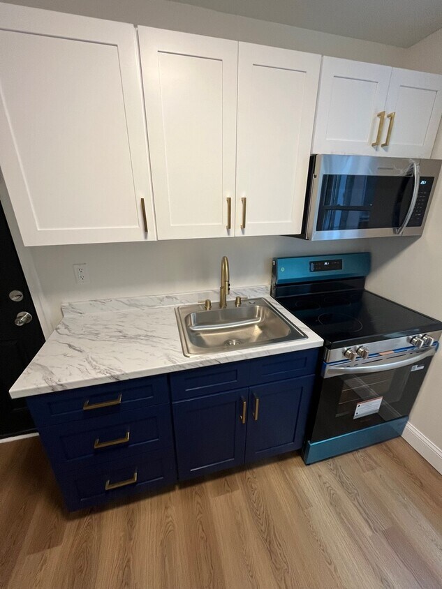 Photo - 904 S Cecil St (Philadelphia, PA)