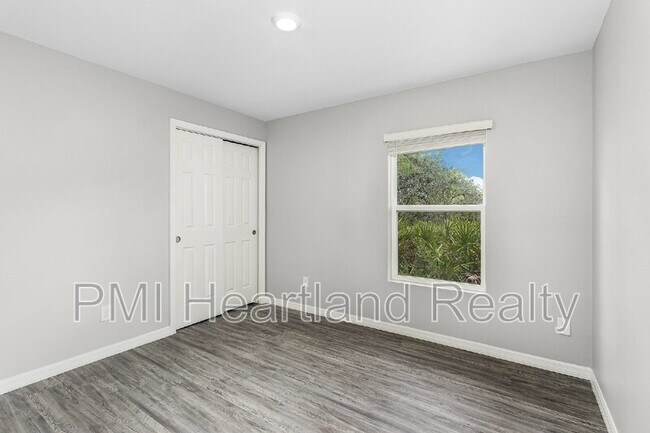 Building Photo - 1137 Indies Wy