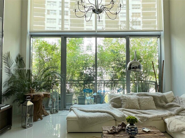 Foto del edificio - 6000 Collins Ave