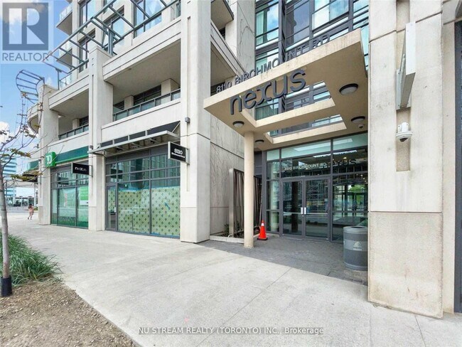 Photo du bâtiment - 8110 Birchmount Rd