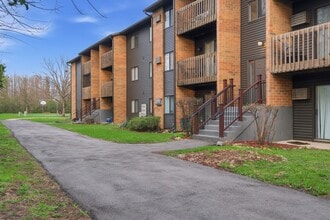 Building Photo - 621 S Virginia Rd