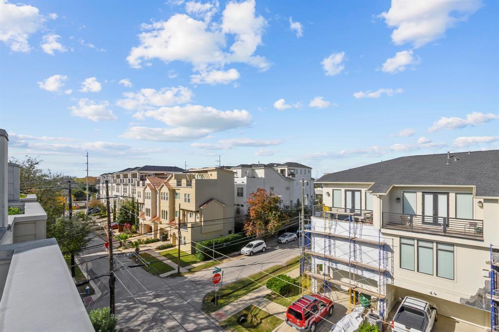 Foto principal - 3950 Floyd St