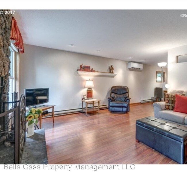 Foto del edificio - 7915 SW Fanno Creek Dr