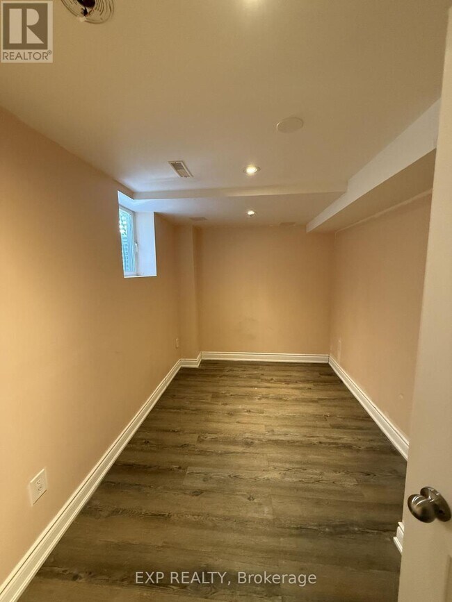 Photo du bâtiment - 37 Jasper Crescent