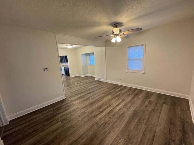 Building Photo - 3528 Rollins Ave