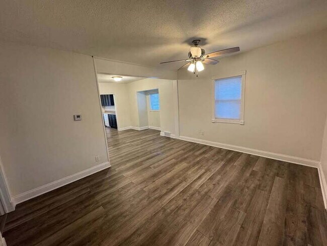 Foto del edificio - 3528 Rollins Ave