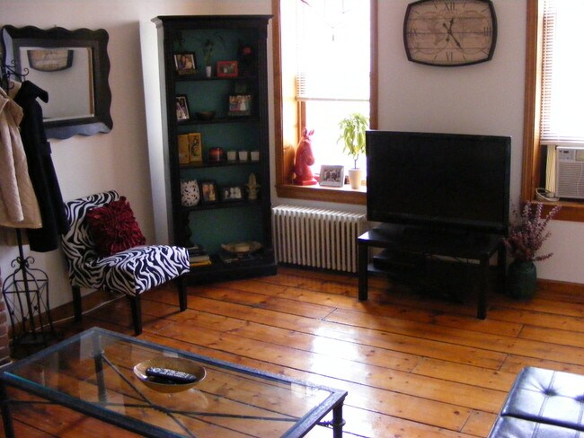 living room - 254 2nd St