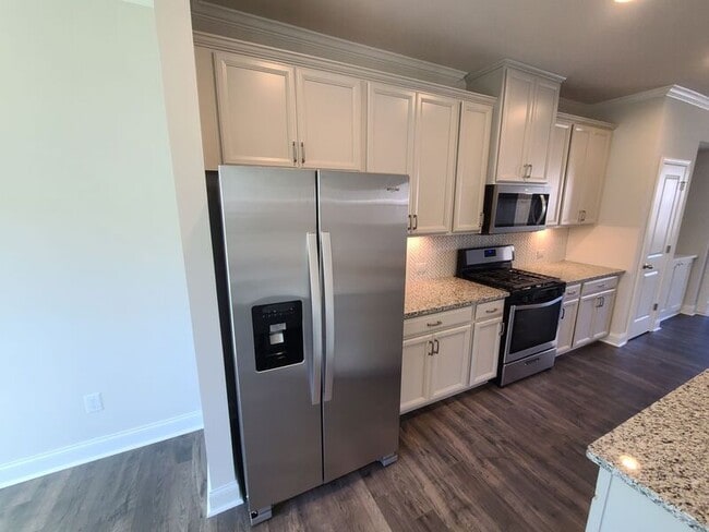 Photo - 1608 Falcon Crest Way House