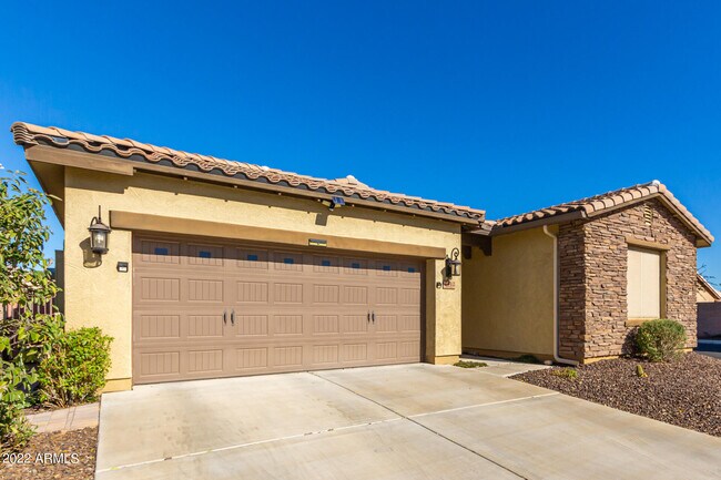 Building Photo - 4442 E Angela Dr