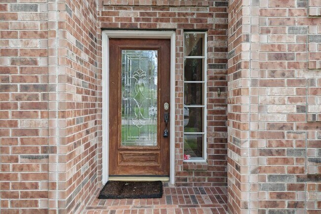 Building Photo - 14111 White Oak Gardens Dr