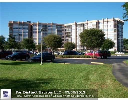 Foto del edificio - 1100 St Charles Pl