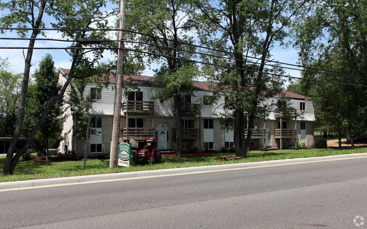 Village Woods Apartments Apartments in Massillon, OH