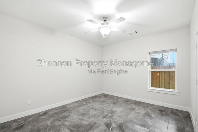 Foto del edificio - 849 Fisher St