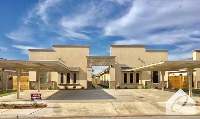 Building Photo - 1717 W Smith Dr