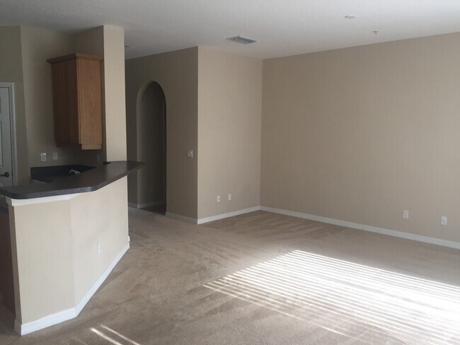 Building Photo - 629 Pinebranch Cir