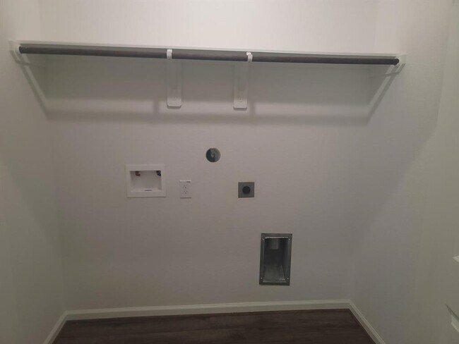 Foto del edificio - 923 Tillman Ln