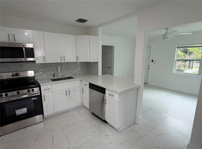 Foto del edificio - 1005 NW 123rd St