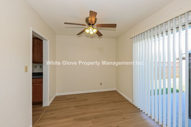 Foto del edificio - Freshly Updated 3-Bedroom Home with Patio, Pergola & Garage in Prime Fullerton Location