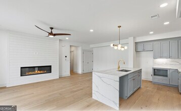 Building Photo - 1050 Blair Ln
