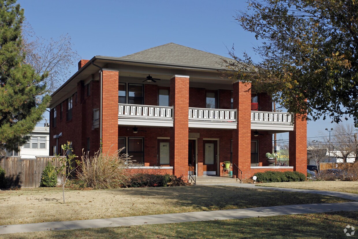 Building Photo - 401-403 NW 22nd St