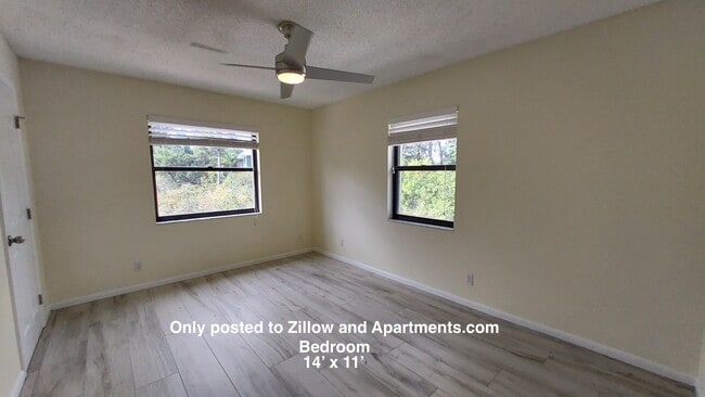 Foto del edificio - 9812 SE Highborne Way