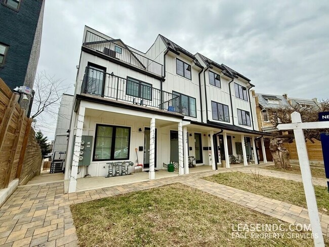 Photo - 1262 Holbrook Terrace NE Apartment